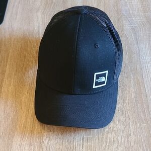 The North Face Classic Black Cap Snapback Medium